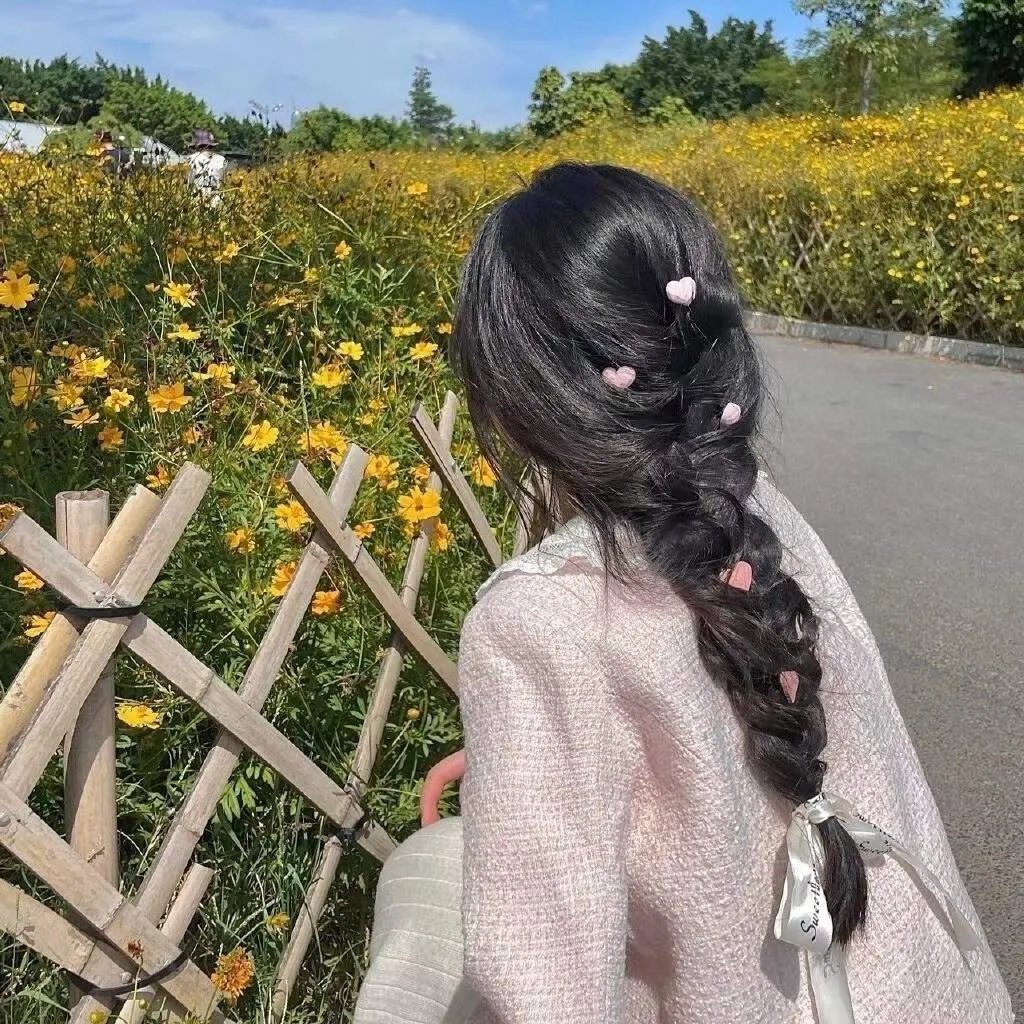 她今天有点奇怪